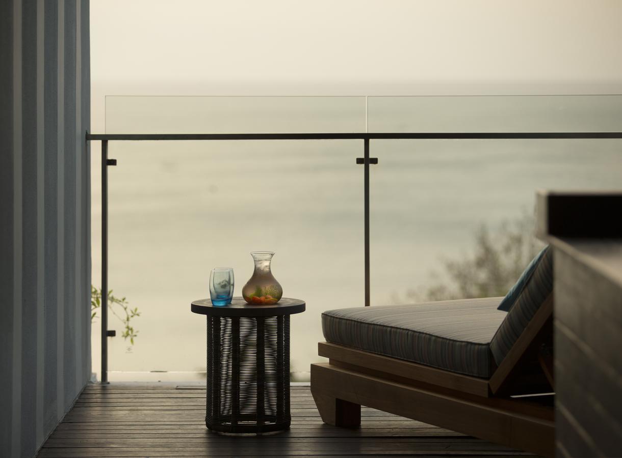 Anantara Uluwatu Bali Resort Ngoại thất bức ảnh A 3D rendering of a balcony